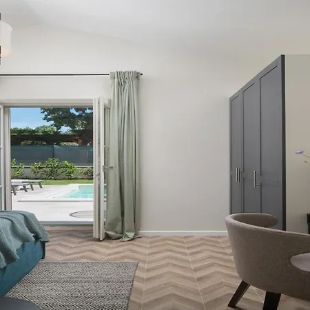 Casa Mostia With Private Pool Villa *